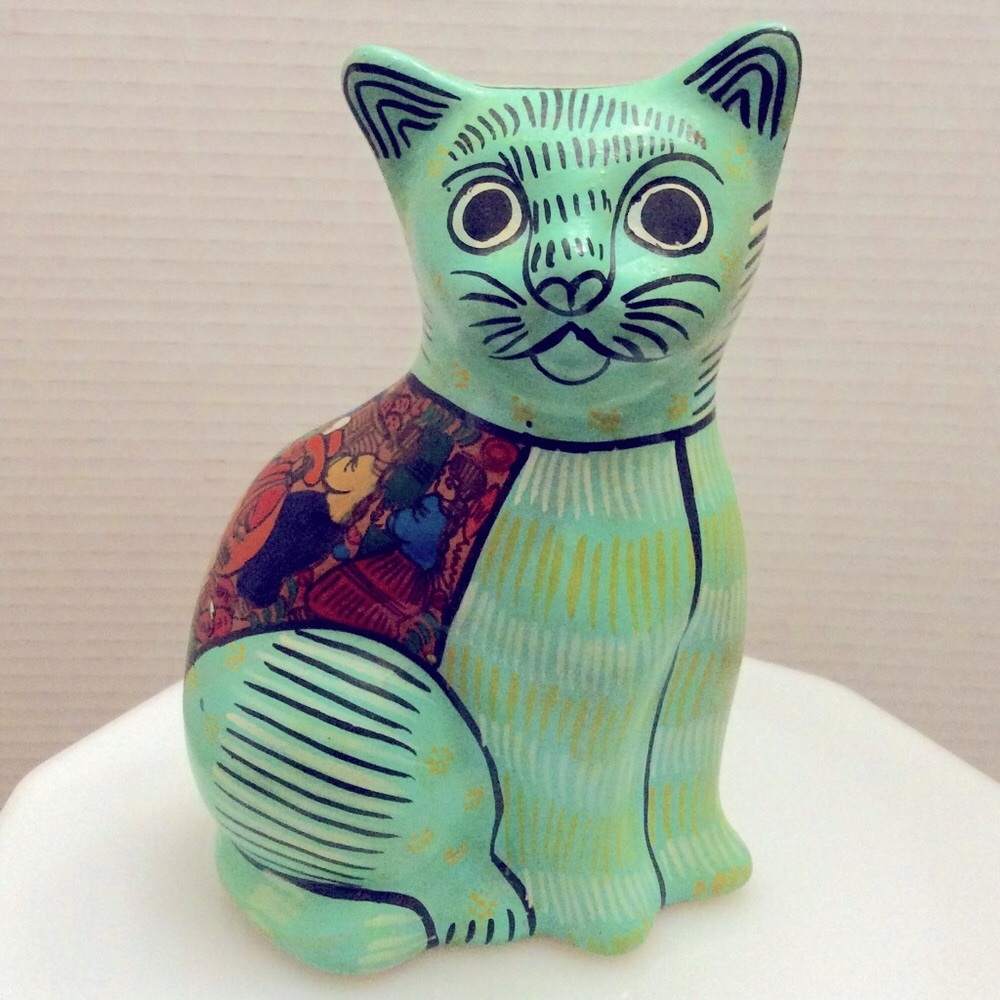 Vintage Mexico Talavera pottery cat